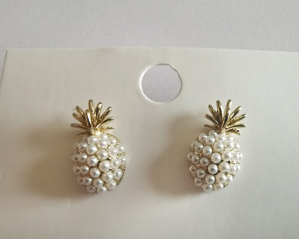 LOBAMPA Pearl Women Classic Stud Earrings Pineapple Pearl Earrings Female Fashion Earrings Female Jewelry Supply