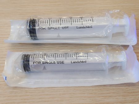 LundaMed 5ml Plastic Syringe with Measurement, No Needle Suitable for Refilling and Measuring Liquids, Feeding Pets Online now